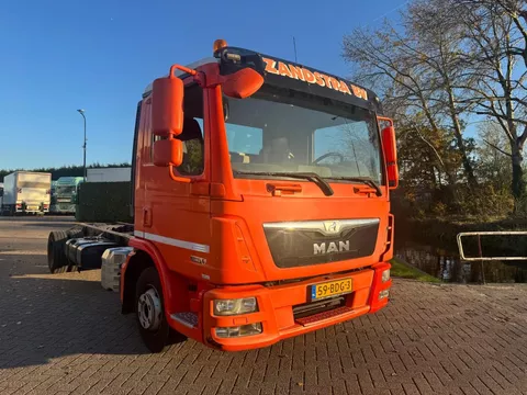 MAN TGL 12.220 Chassis oprijwagen 109337 Kilometer Euro 6 Handgeschakeld
