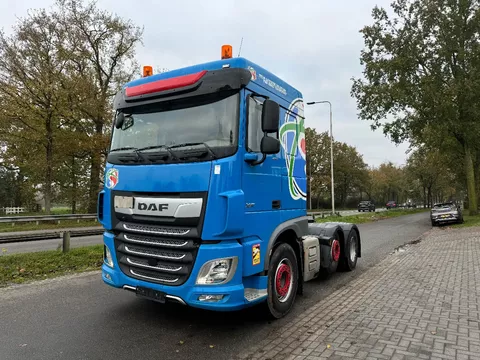 DAF XF 450 6 x 2 Spacecab