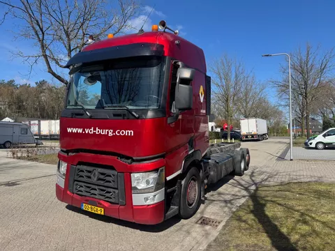 Renault T440 6 x 2 Chassis cabine