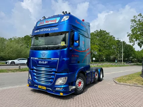 DAF XF480 6 X 2 Superspace Handgeschakeld Special interieur.