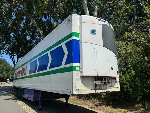 Schmitz Cargobull N/A 3 ass koeloplegger, laadklep, 228