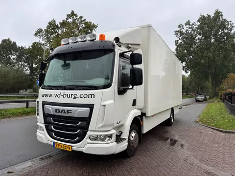 DAF LF 210 Oprijplaten, Trekhaak