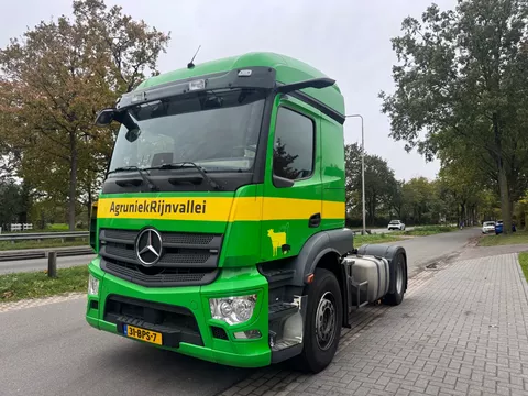 Mercedes-Benz Actros 1946